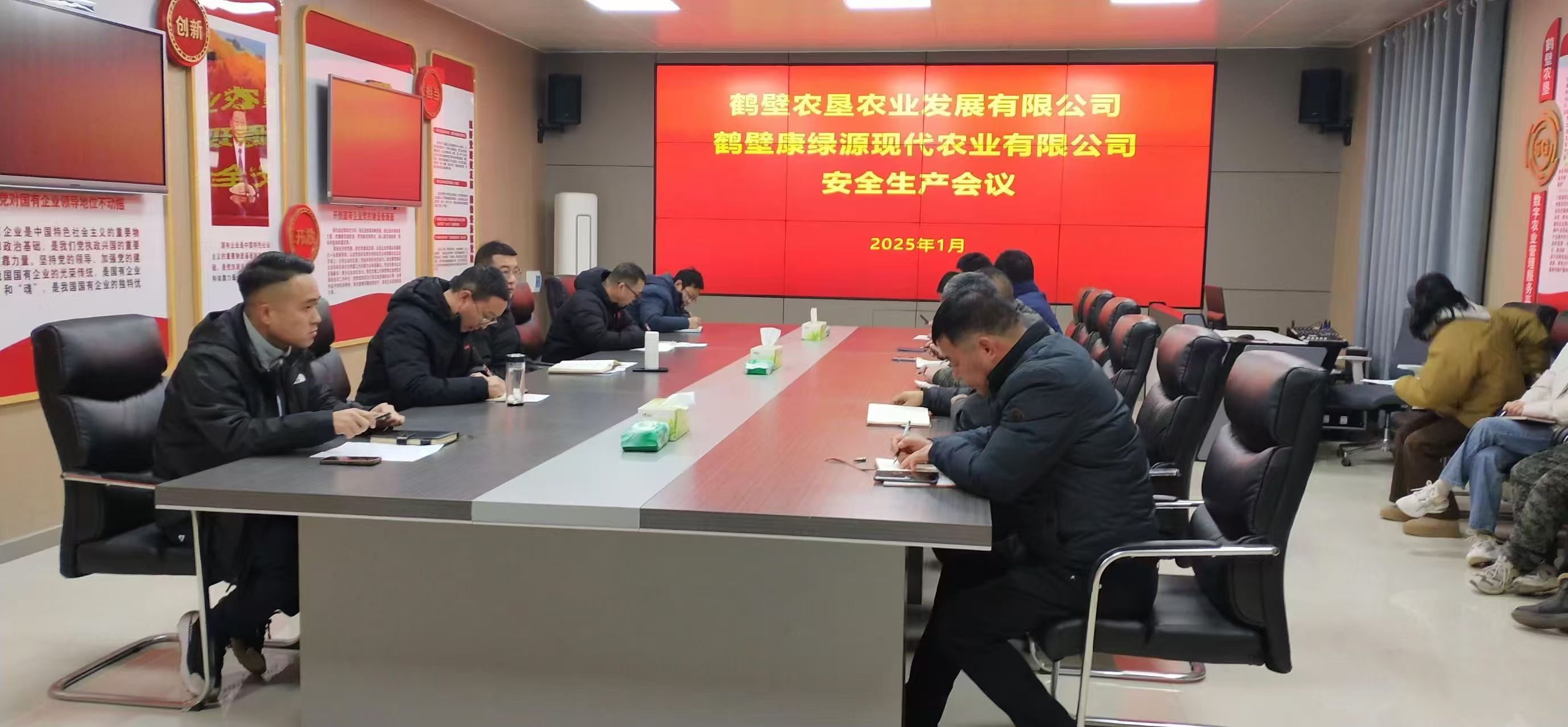 cea88c42068aee68d761dbc477655e0d_.jpg cea88c42068aee68d761dbc477655e0d_.jpg